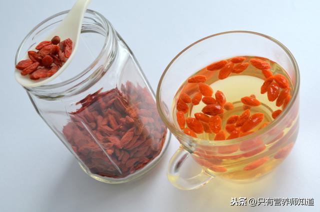 天天喝红枣枸杞泡水，对身体有什么好处吗？