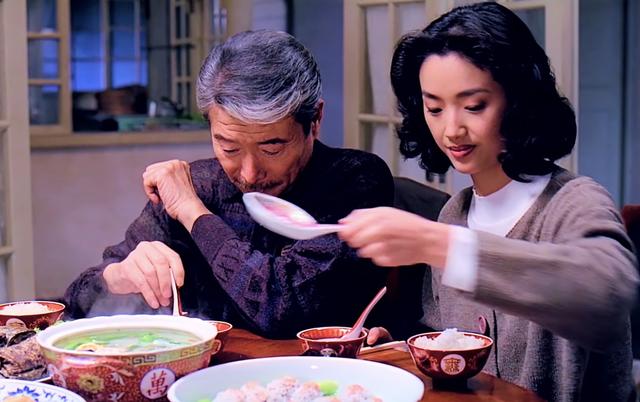 食色，性也：厨神老爸和三个女儿的台湾爱情故事