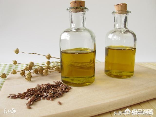亚麻籽油怎么吃，亚麻籽油的好处和作用在哪？