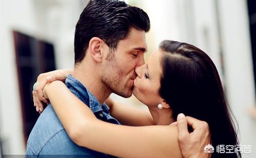 男女接吻的时候，女的在想什么？