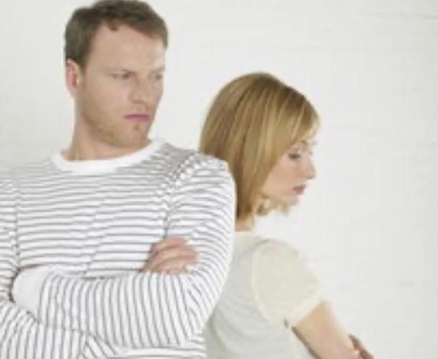 现在的离婚率越来越高，你认为是感情问题还是经济问题导致的？