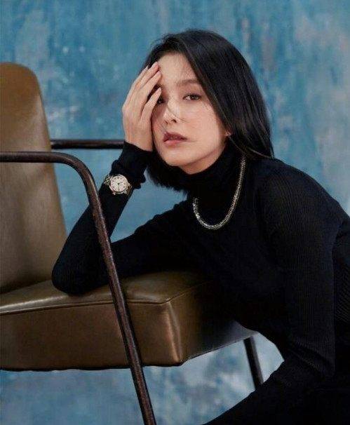 《唐人街2》突破30亿，佟丽娅时尚大片祝贺，网友：真的是仙子！