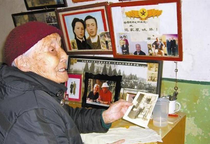 老兵王德耀：入台后不愿再婚，写500万字情书，36年后送妻子手中