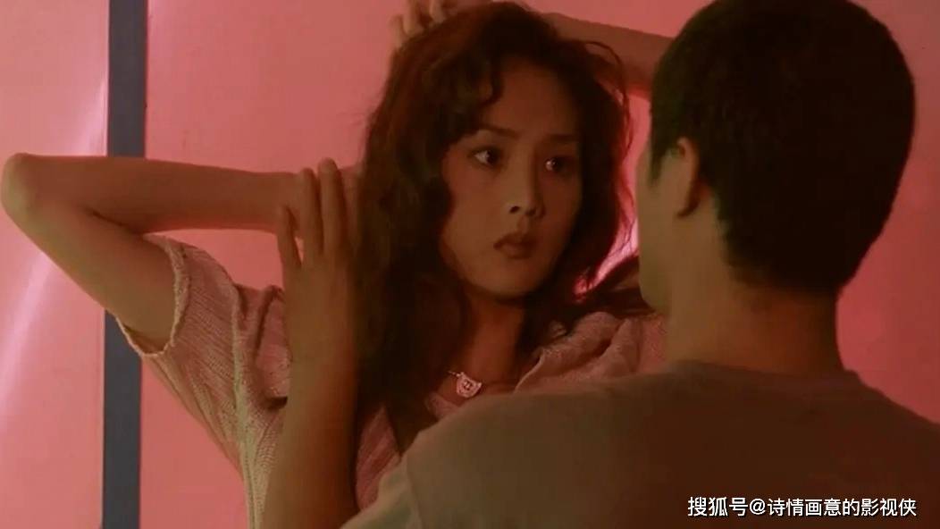 韩国伦理电影《爱的解脱》：舞台与生活的交错彩排，爱情的短暂绽放与离别