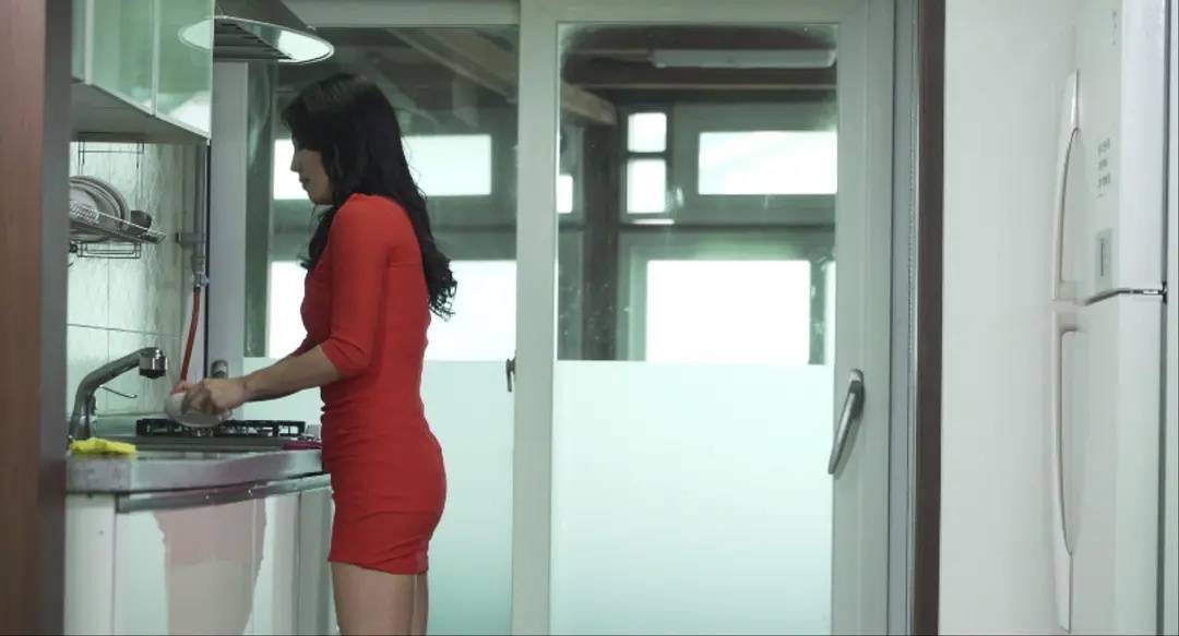 韩国伦理片《我妻子的新妈妈》：突破伦理束缚的爱情探索